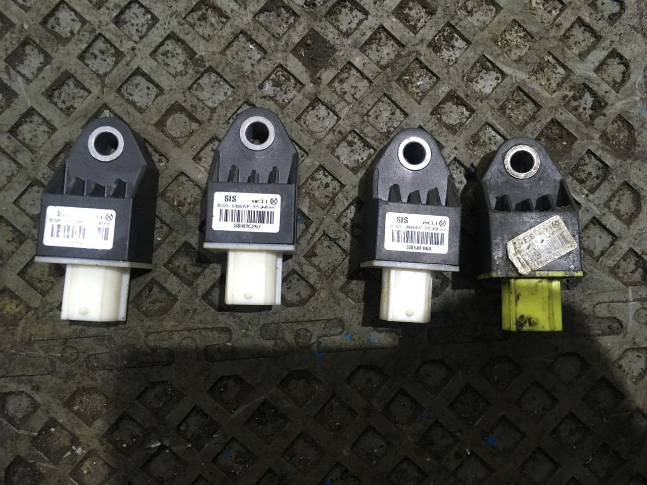 Датчик AIRBAG \ датчик удара Hyundai i40