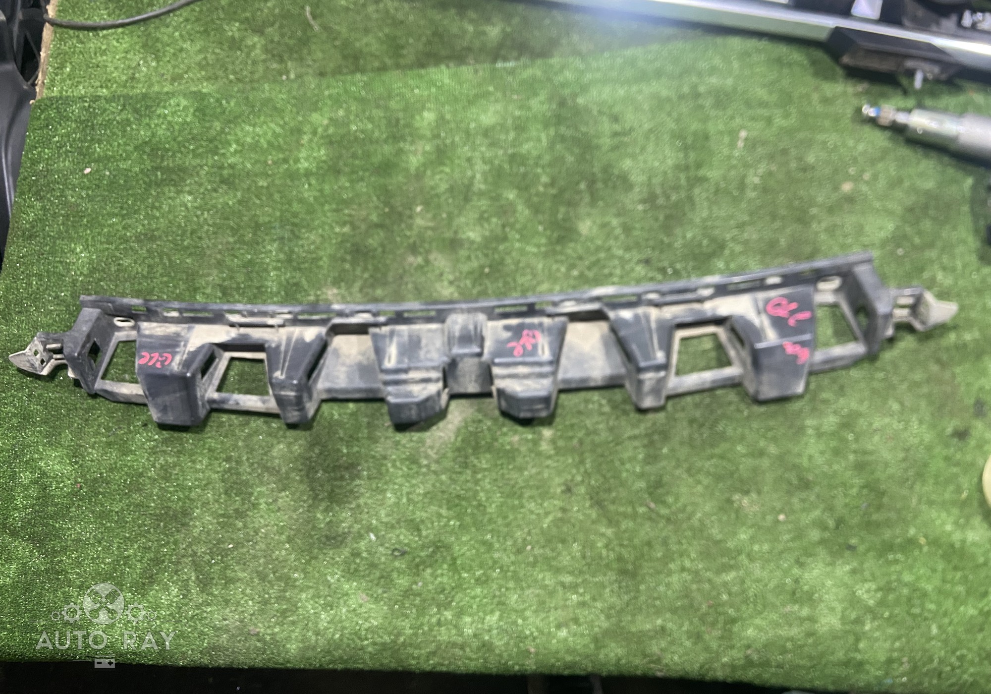 A1668854165 Кронштейн заднего бампера для Mercedes-Benz GLE W166 (с 2015 по 2018)