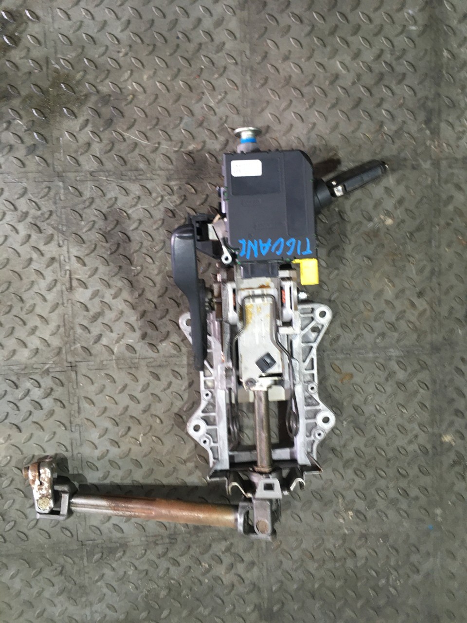 Колонка рулевая Volkswagen Tiguan I