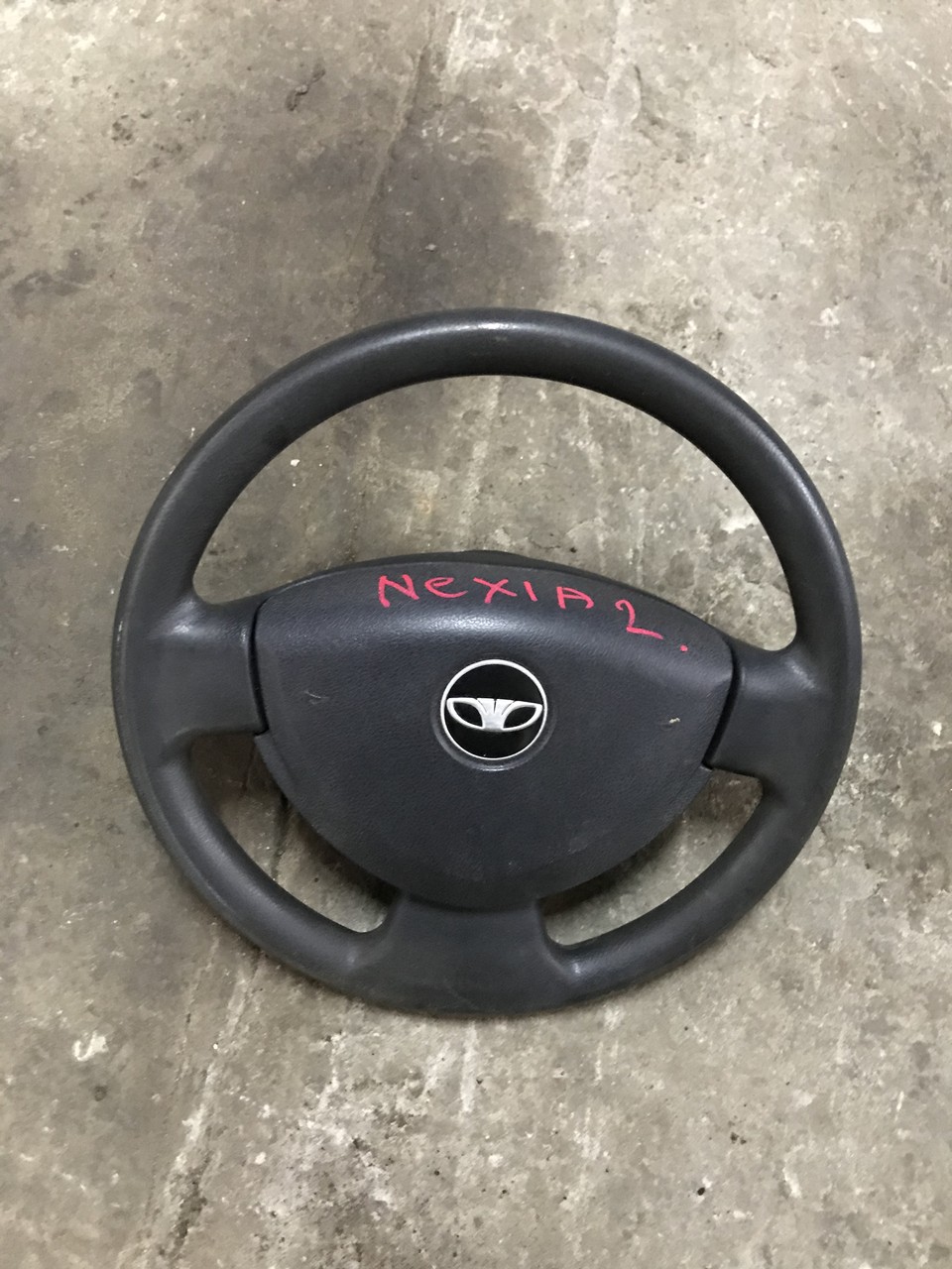 Рулевое колесо с заглушкой Daewoo Nexia II