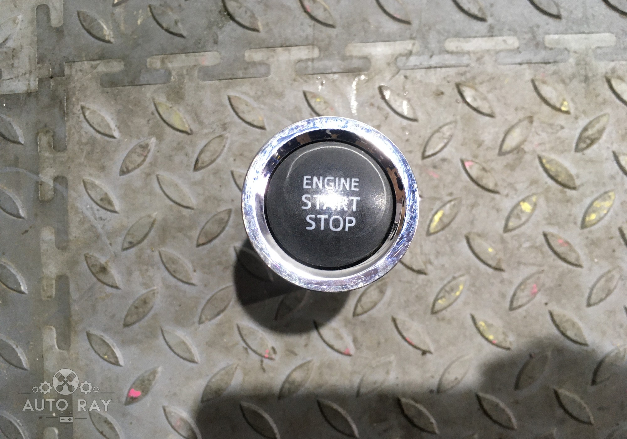 8961142012 Кнопка запуска двигателя Start / Stop для Toyota RAV4 CA40 (с 2012 по 2019)