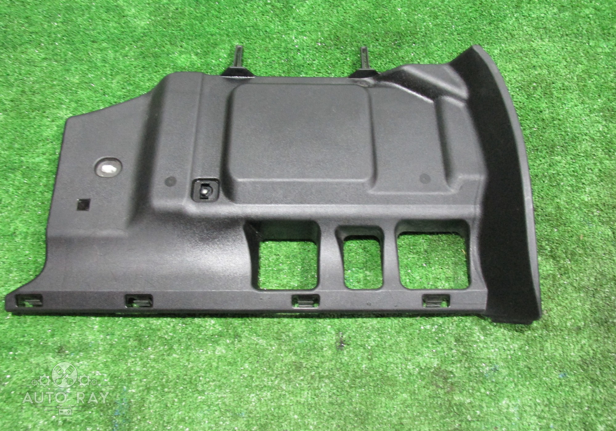 5560733170 Накладка декоративная в торпедо для Toyota Camry XV70 (с 2017)