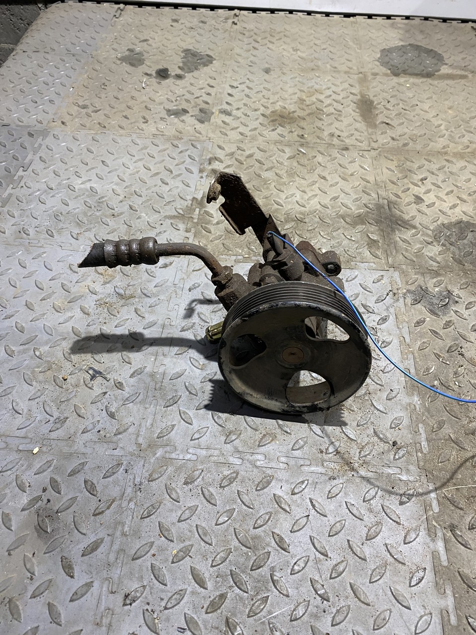 Насос гидроусилителя Lifan X60