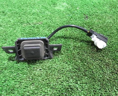 8494533040 Кнопка открывания багажника для Toyota Camry XV70 (с 2017)