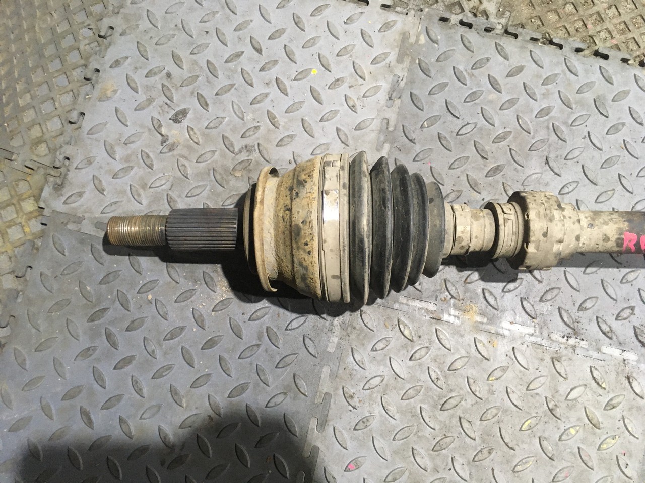 Полуось (привод) передний правый в сборе Toyota RAV4 CA40