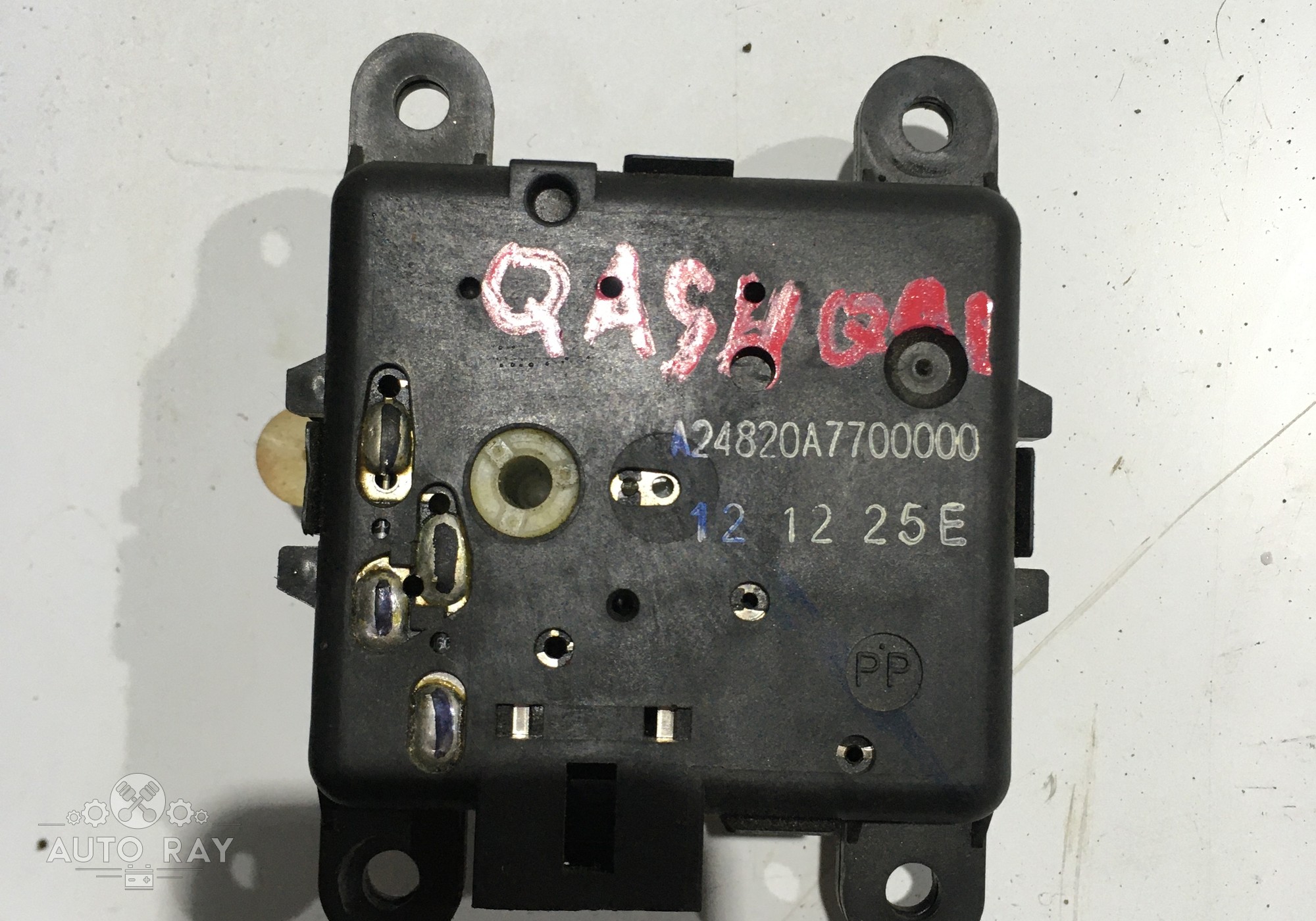 Моторчик привода заслонок отопителя для Nissan Qashqai J10 (с 2006 по 2013)