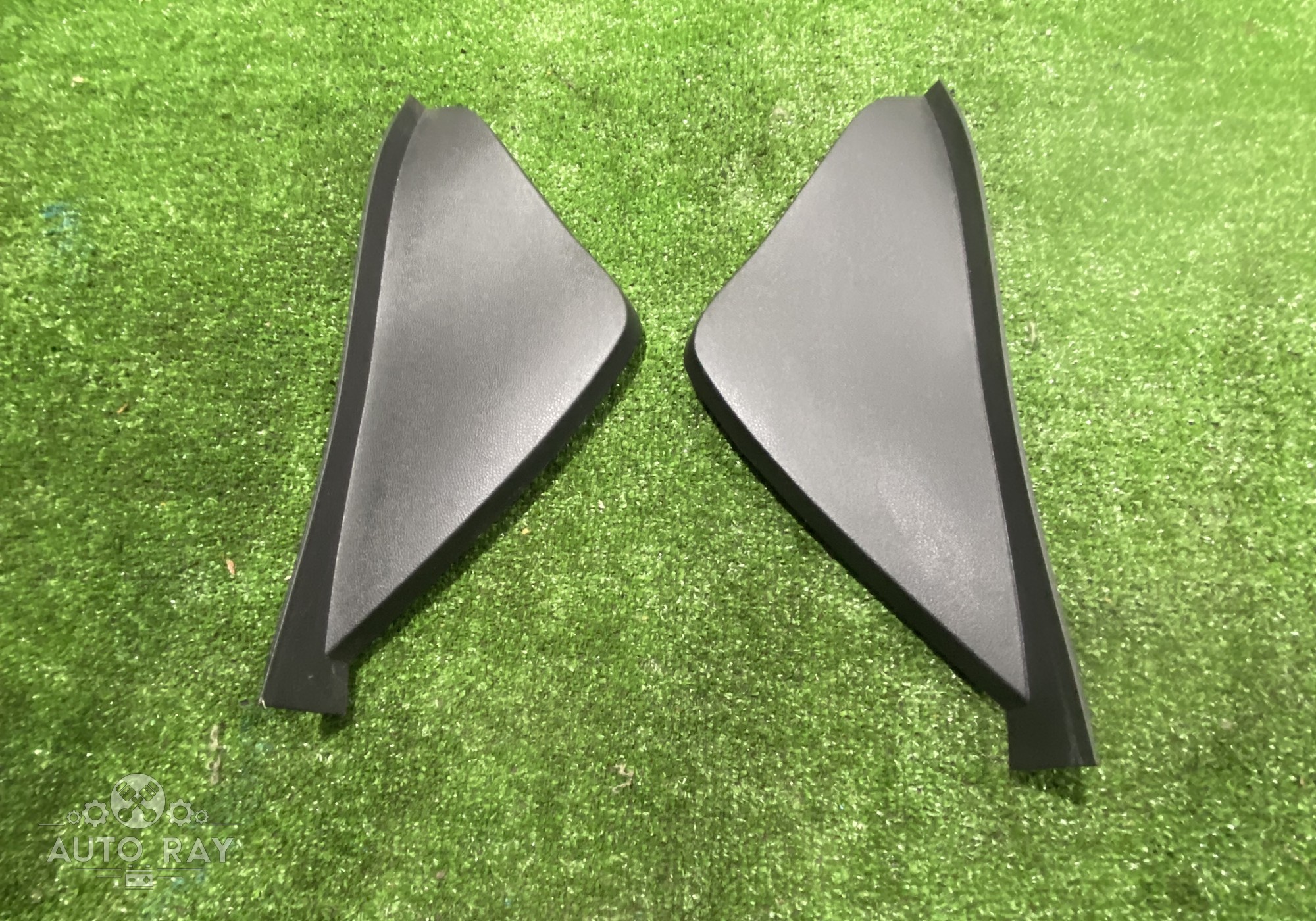 26270183 Накладка декоративная в торпедо торцевая правая / левая для Chevrolet Monza II (с 2019)