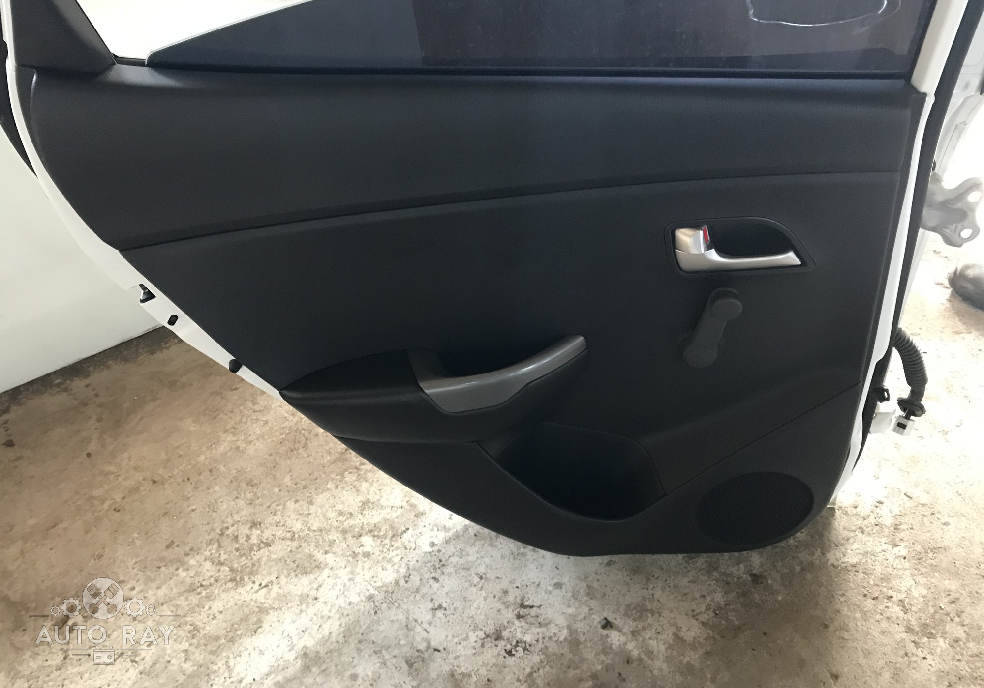 заводской шовный герметик кия рио 3. задняя дверь киа рио 3. дверь на kia rio 3. дверь передняя левая kia rio 3. шумка дверей рио 3.