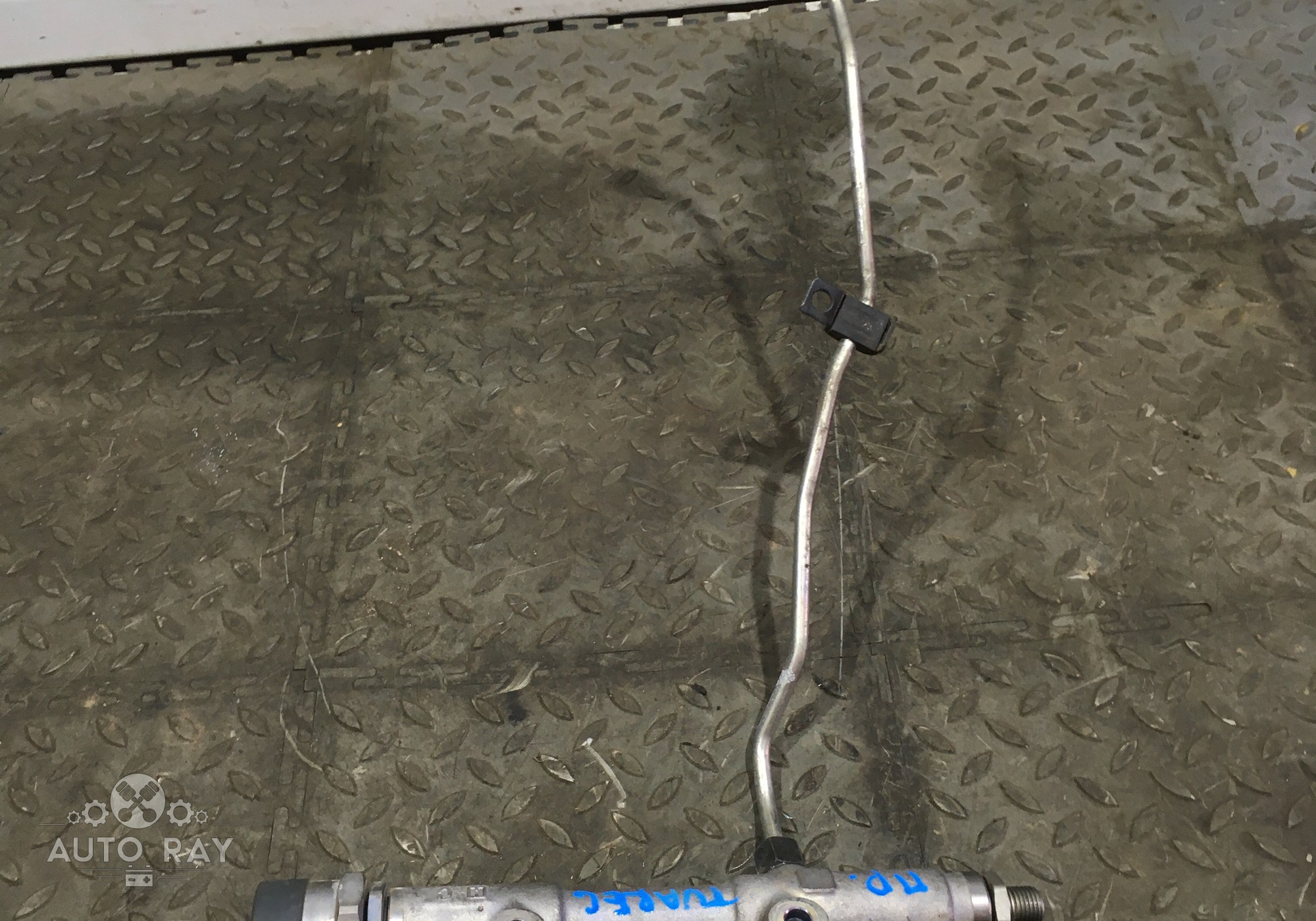 059130090CN Рейка топливная (рампа) в сборе правая для Volkswagen Touareg II (с 2010 по 2018)