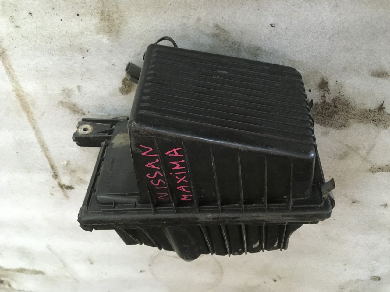 Воздушный фильтр КОРПУС в сборе Nissan Maxima A32