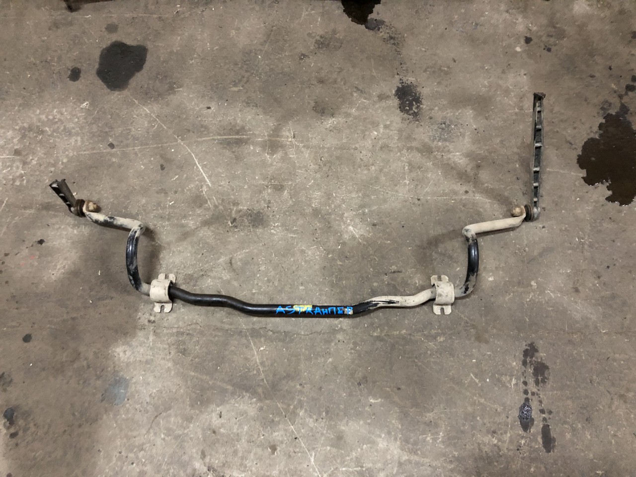 Стабилизатор передний Opel Astra H