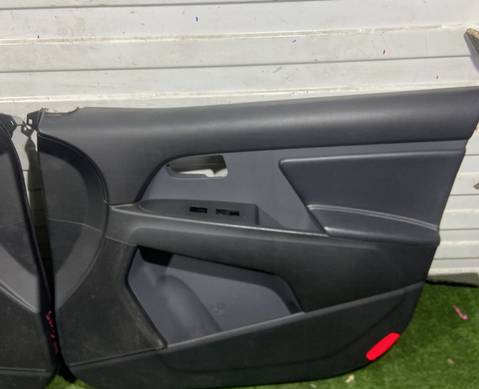 823073U020 Обшивка двери передняя правая для Kia Sportage III (с 2010 по 2016)