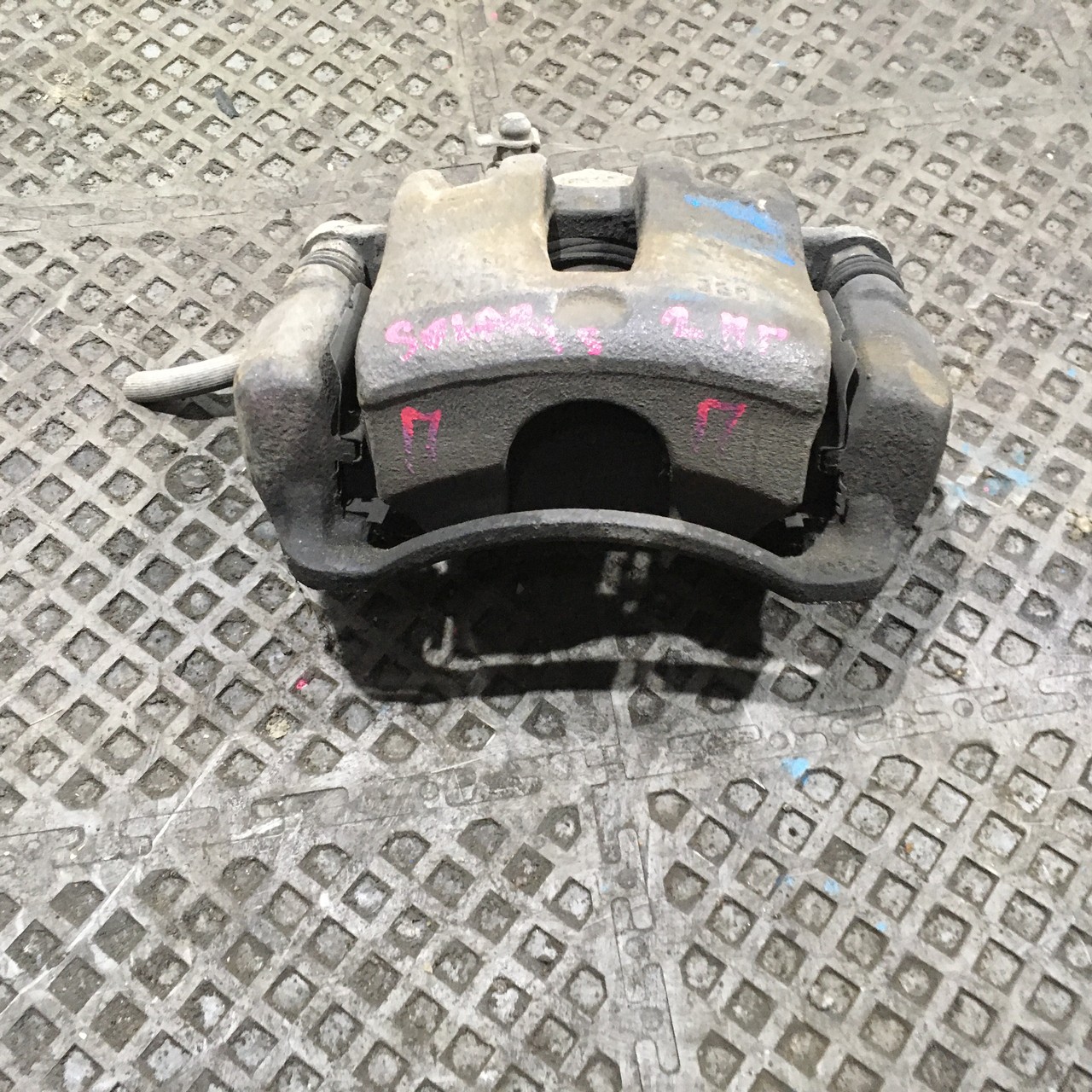 Суппорт передний правый Kia Rio X-Line