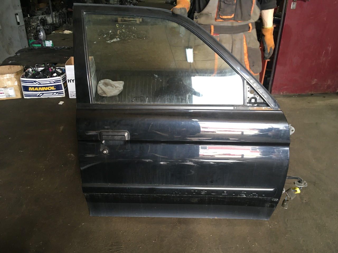 Дверь передняя правая Mitsubishi Pajero Sport I