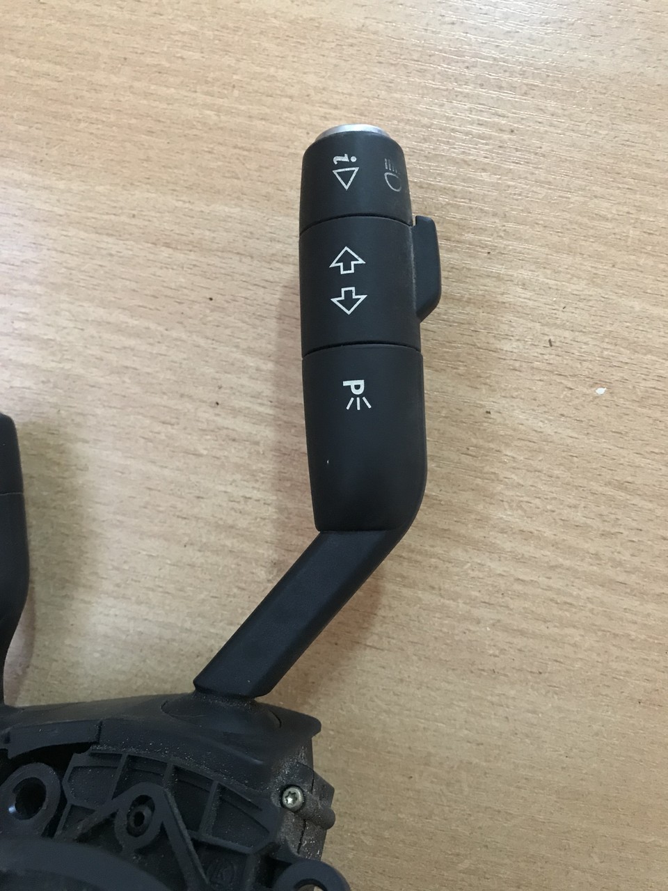 Переключатель поворотов подрулевой Land Rover Range Rover III