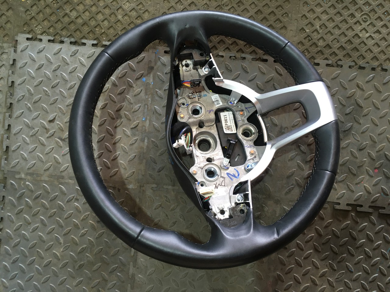 Рулевое колесо / Руль Kia Rio X-Line