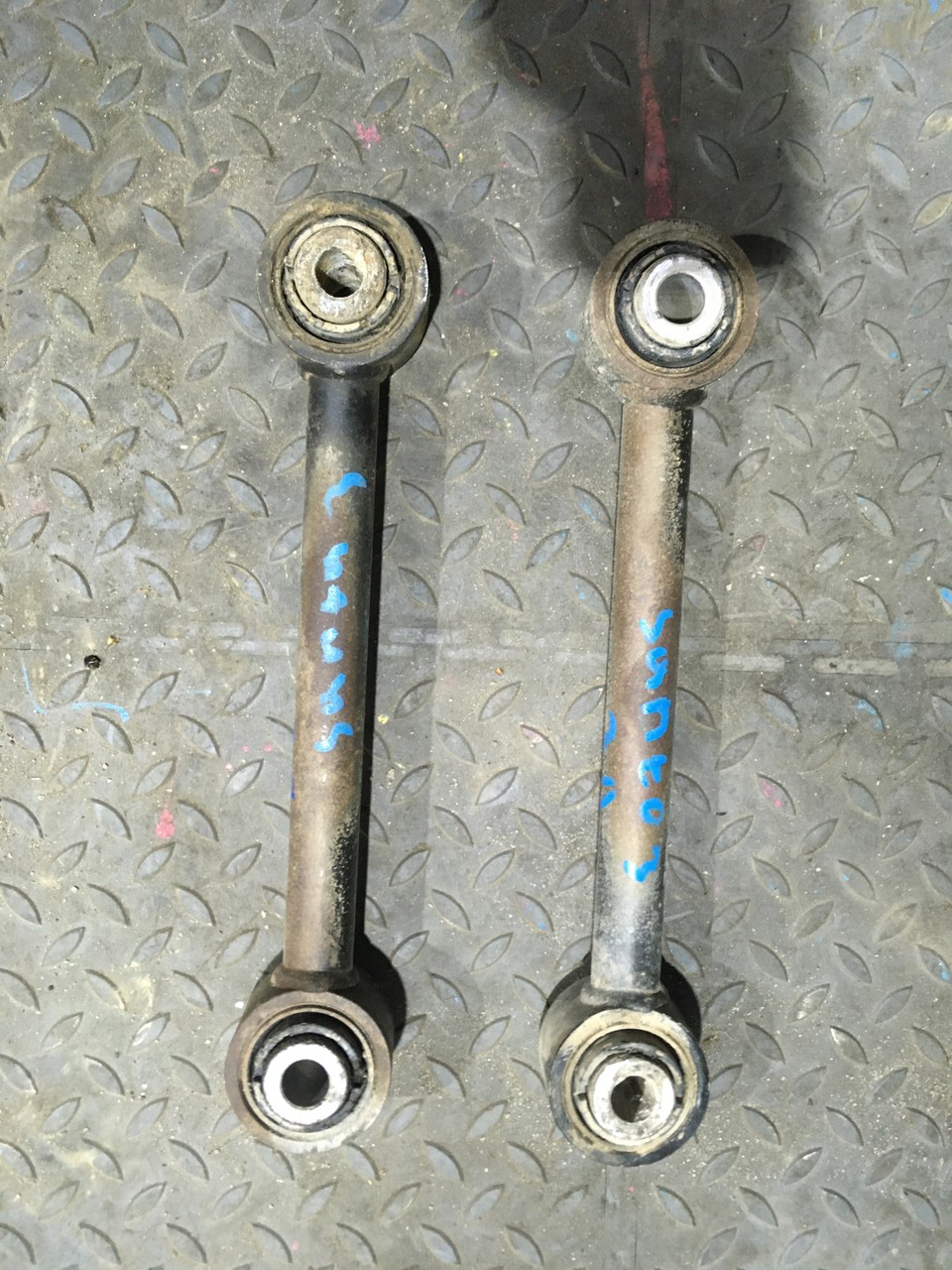 Тяга подвески задняя Hyundai Santa Fe III