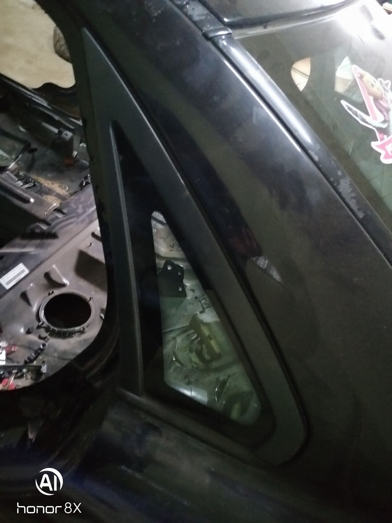 Стекло кузовное левое Volvo S80 I