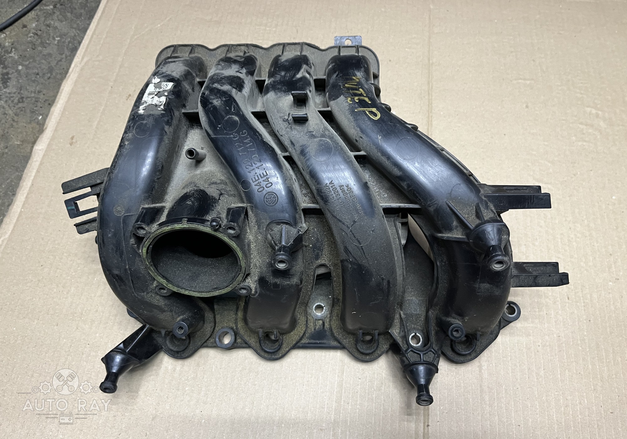 04E129712G Коллектор впускной для Volkswagen Polo