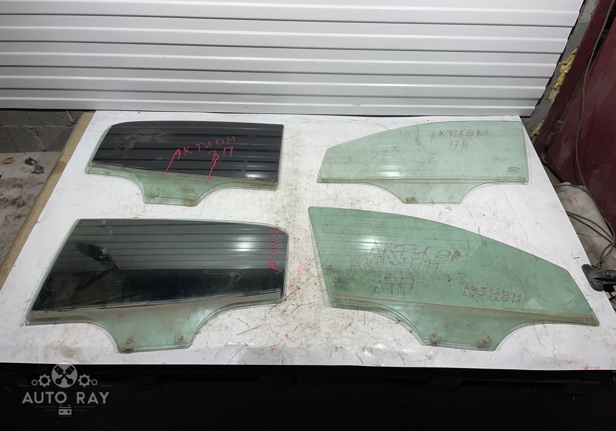 7238634011 Стекло двери для SsangYong Actyon