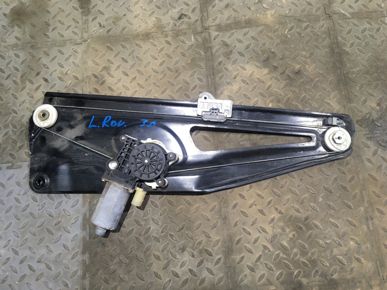 Стеклоподъемник задний левый в сборе Land Rover Range Rover III