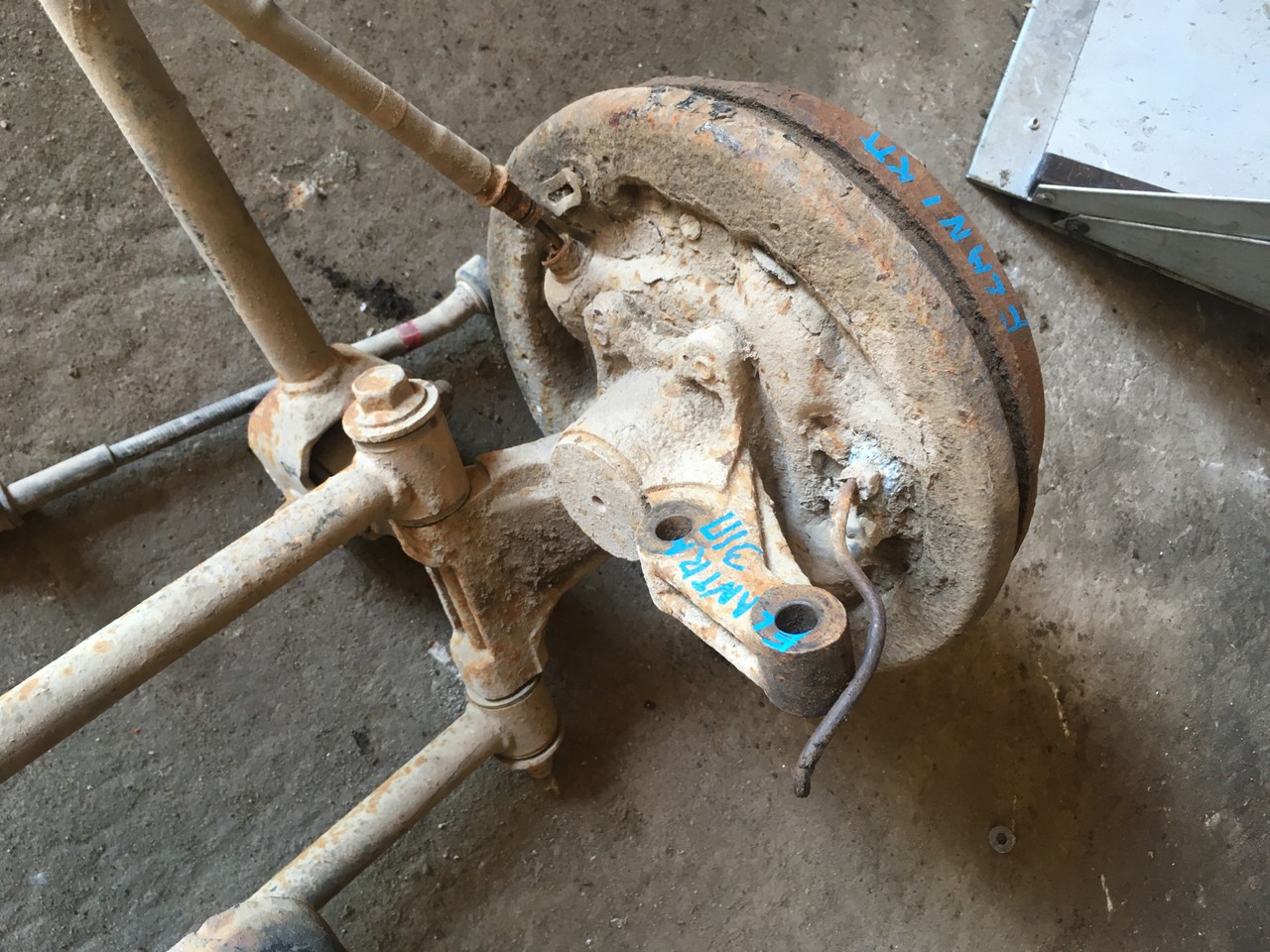 Цапфа задняя правая (кулак) Hyundai Elantra XD/XD2