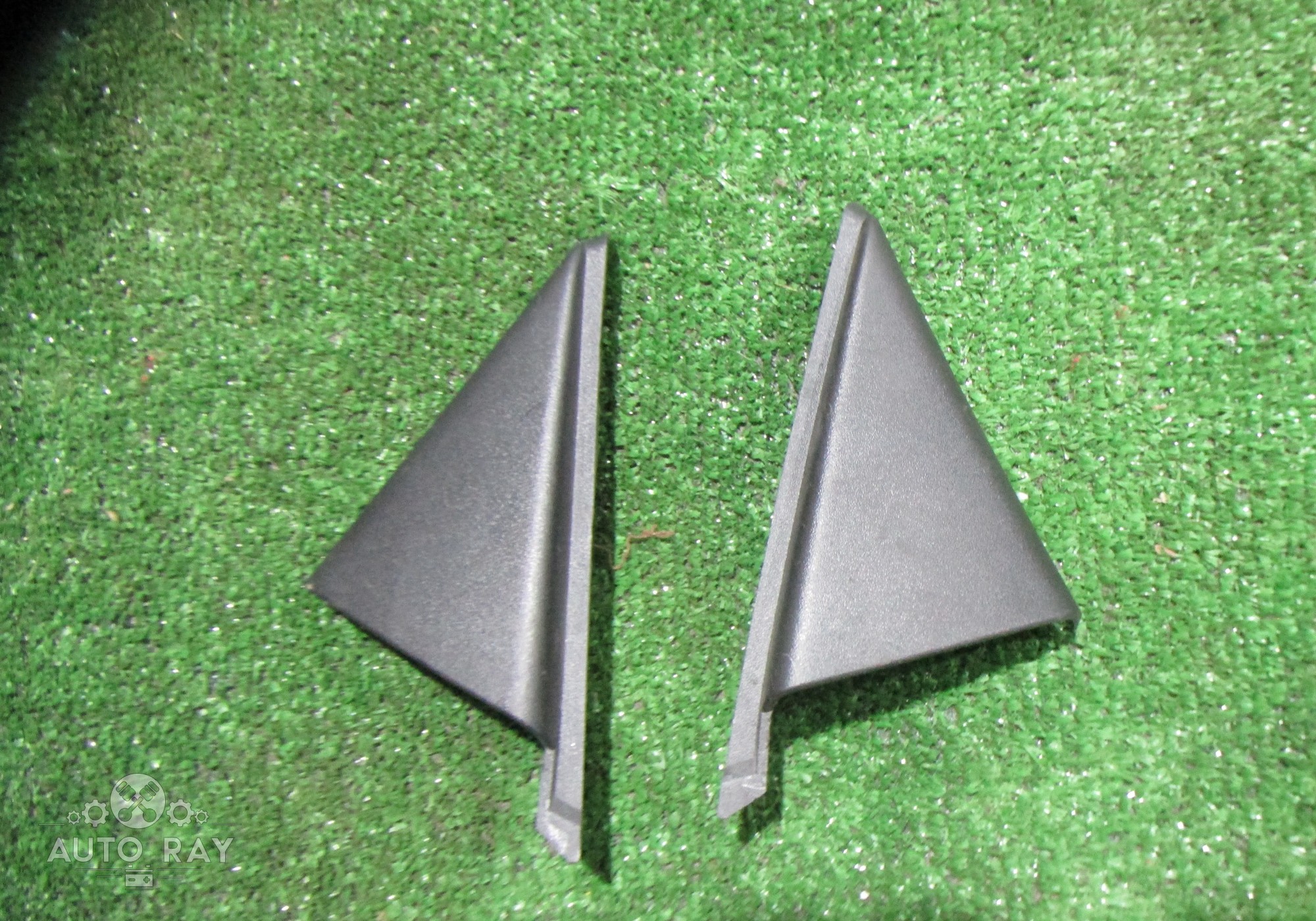 26237900 Накладка декоративная на дверь задняя правая / левая для Chevrolet Monza II (с 2019)