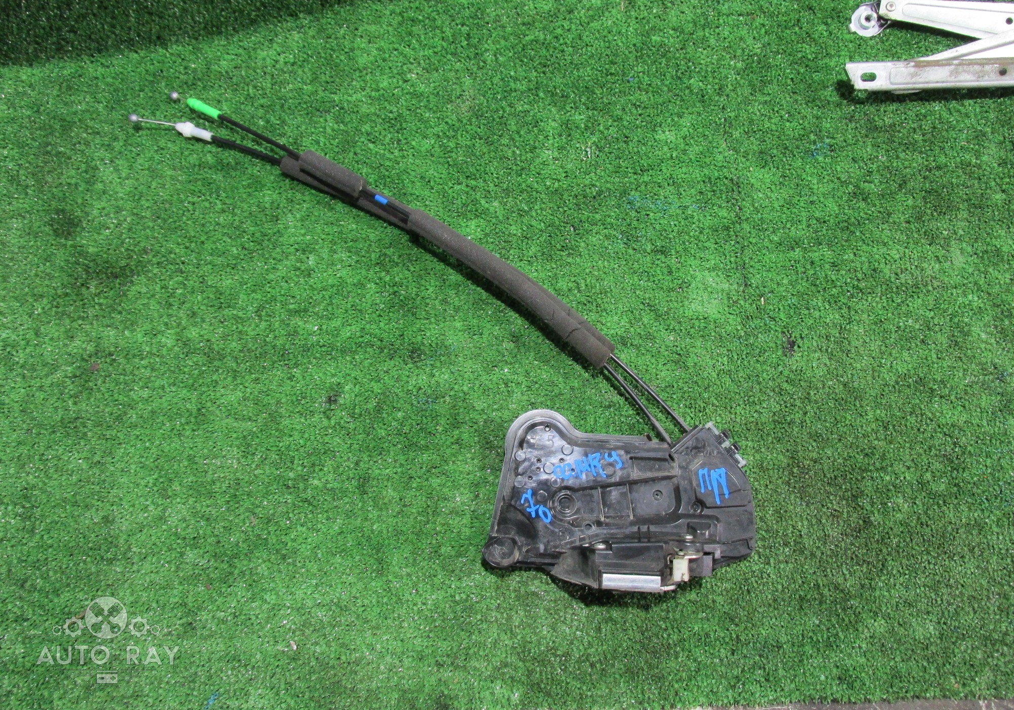 6903053120 Замок двери передний правый для Toyota Camry XV70 (с 2017)