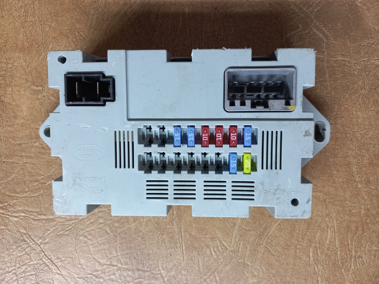 Блок предохранителей Land Rover Range Rover Evoque