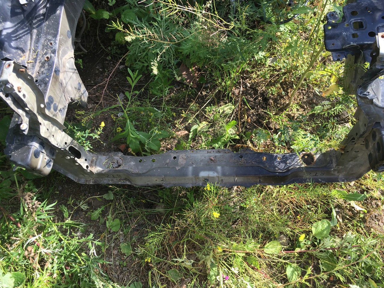 Панель передняя / Телевизор / нижняя часть Toyota Camry XV50