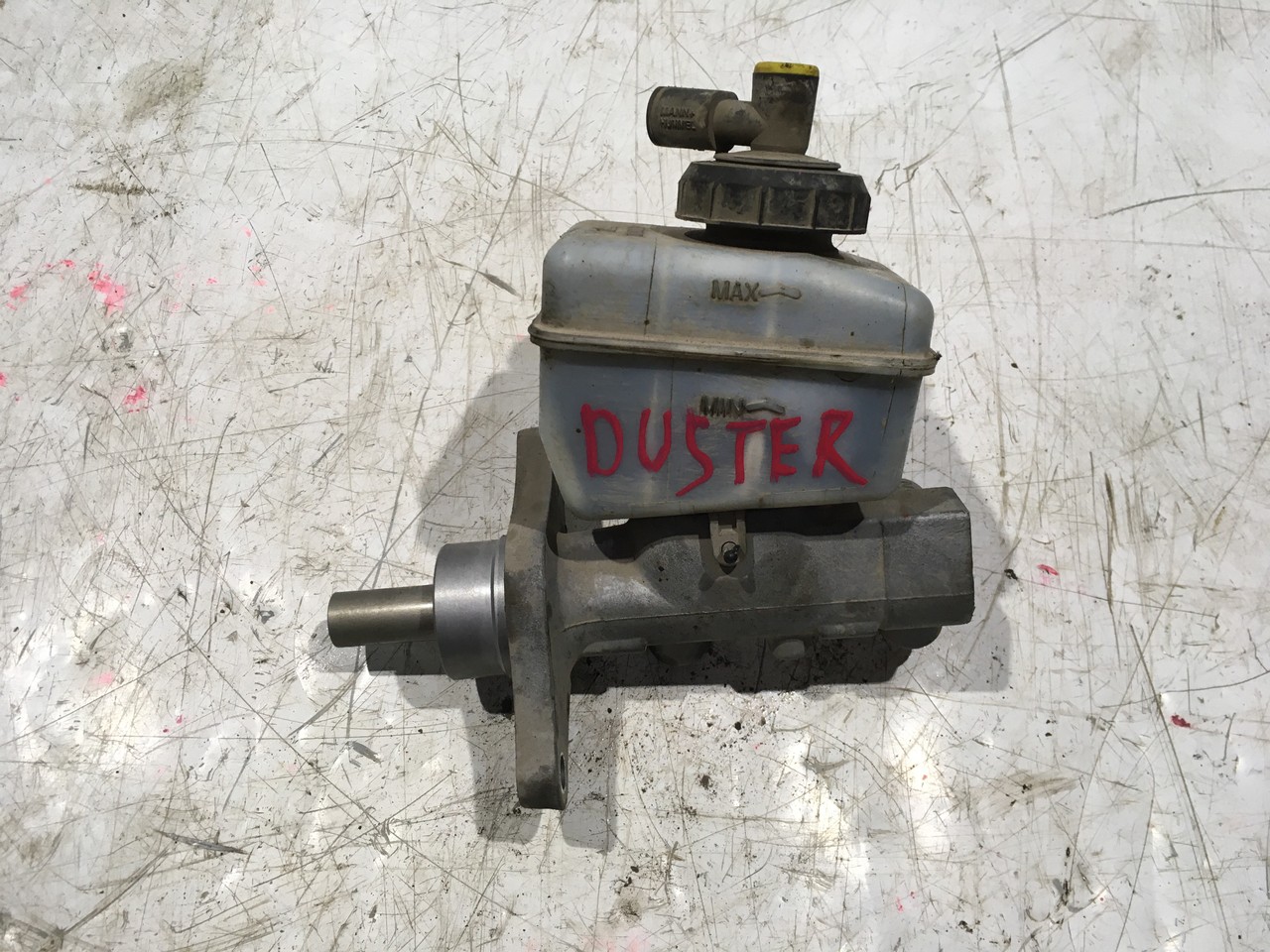 Главный тормозной цилиндр с бочком Renault Logan I