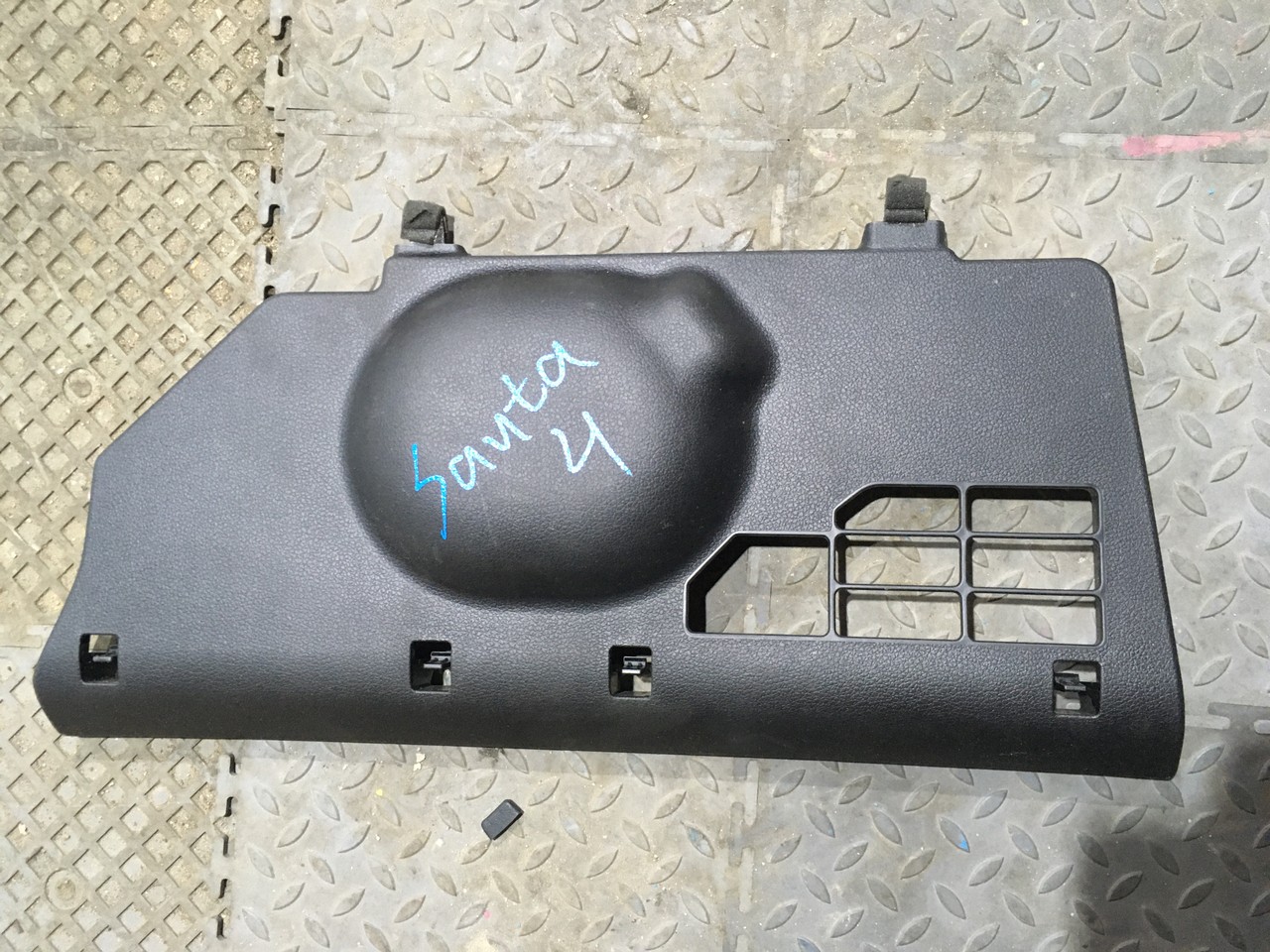 Накладка на торпедо Hyundai Santa Fe IV