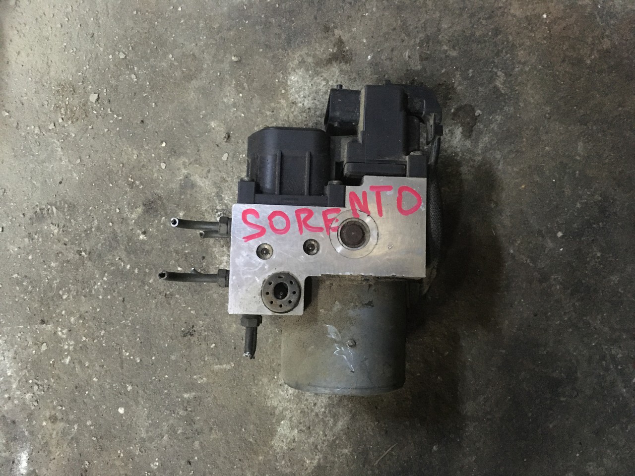 Блок ABS (насос) Kia Sorento I
