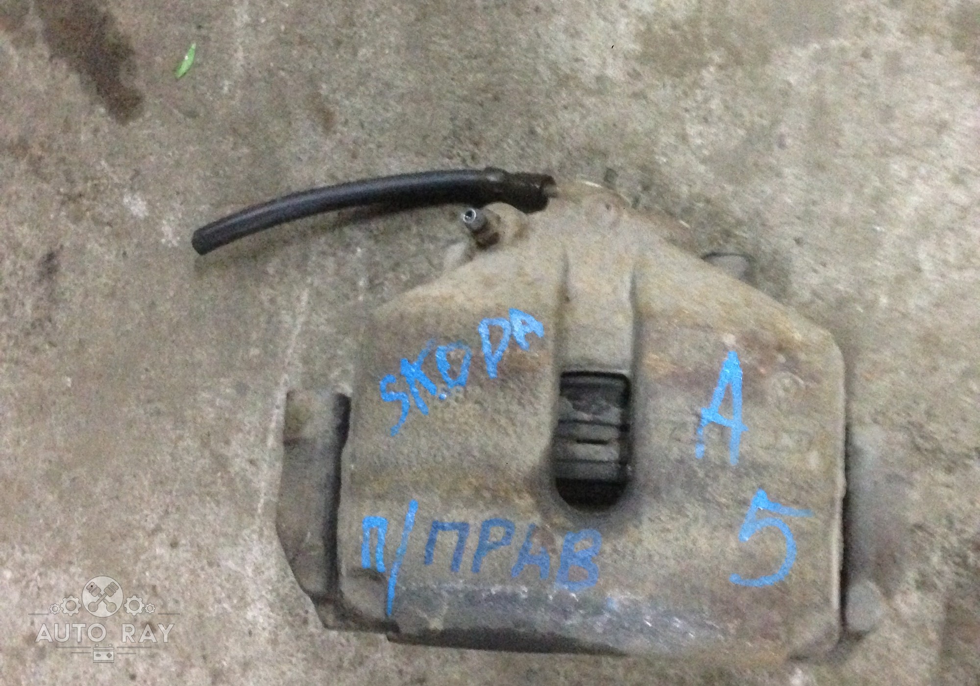 1K0615124E Суппорт передний правый для Volkswagen Vento