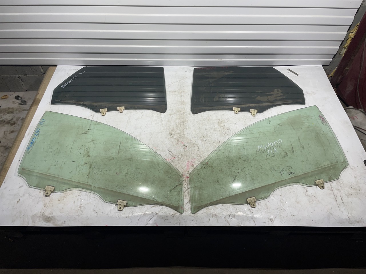 Стекло двери Nissan Murano Z50