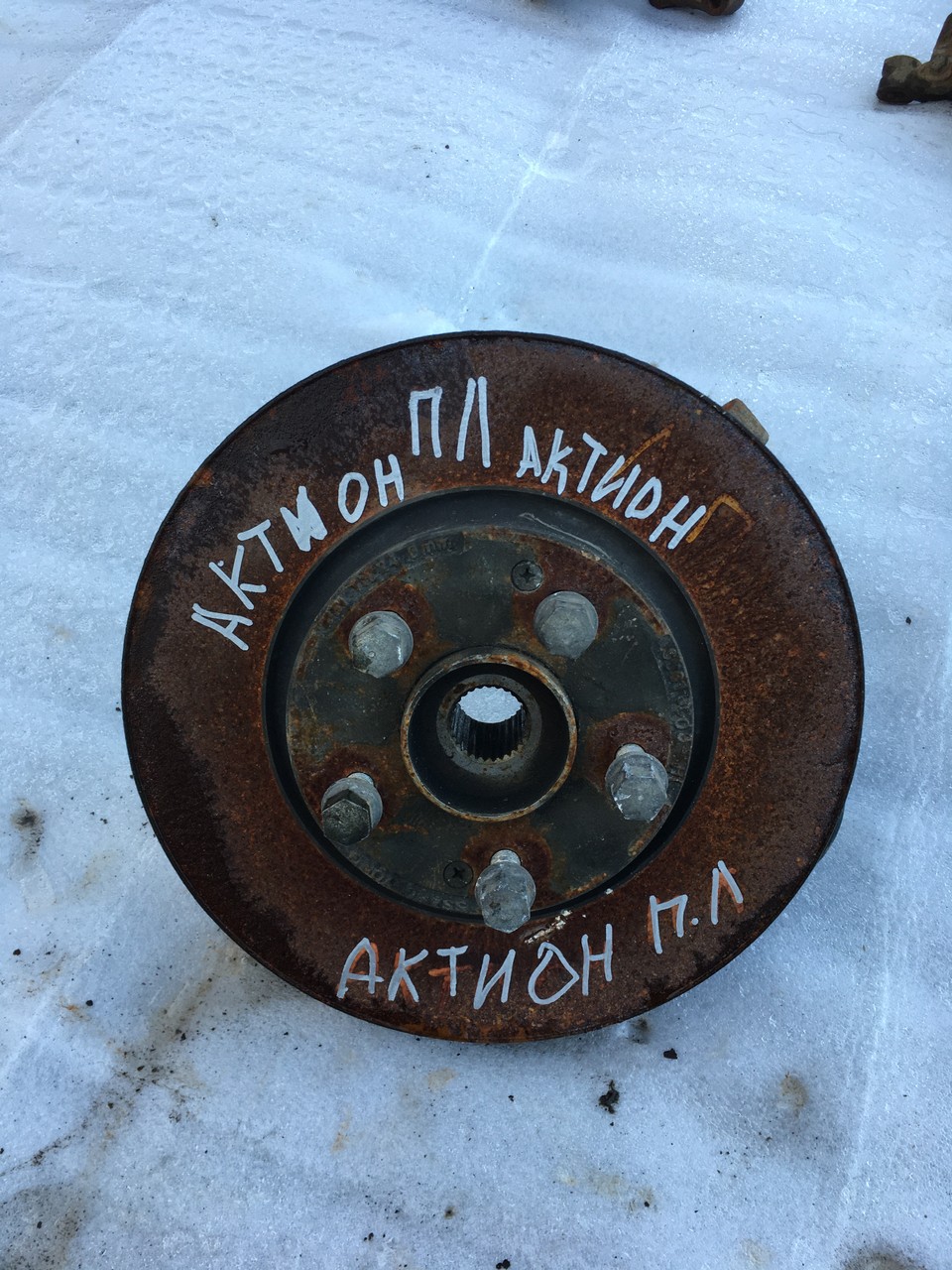 Кулак поворотный передний левый SsangYong Actyon II