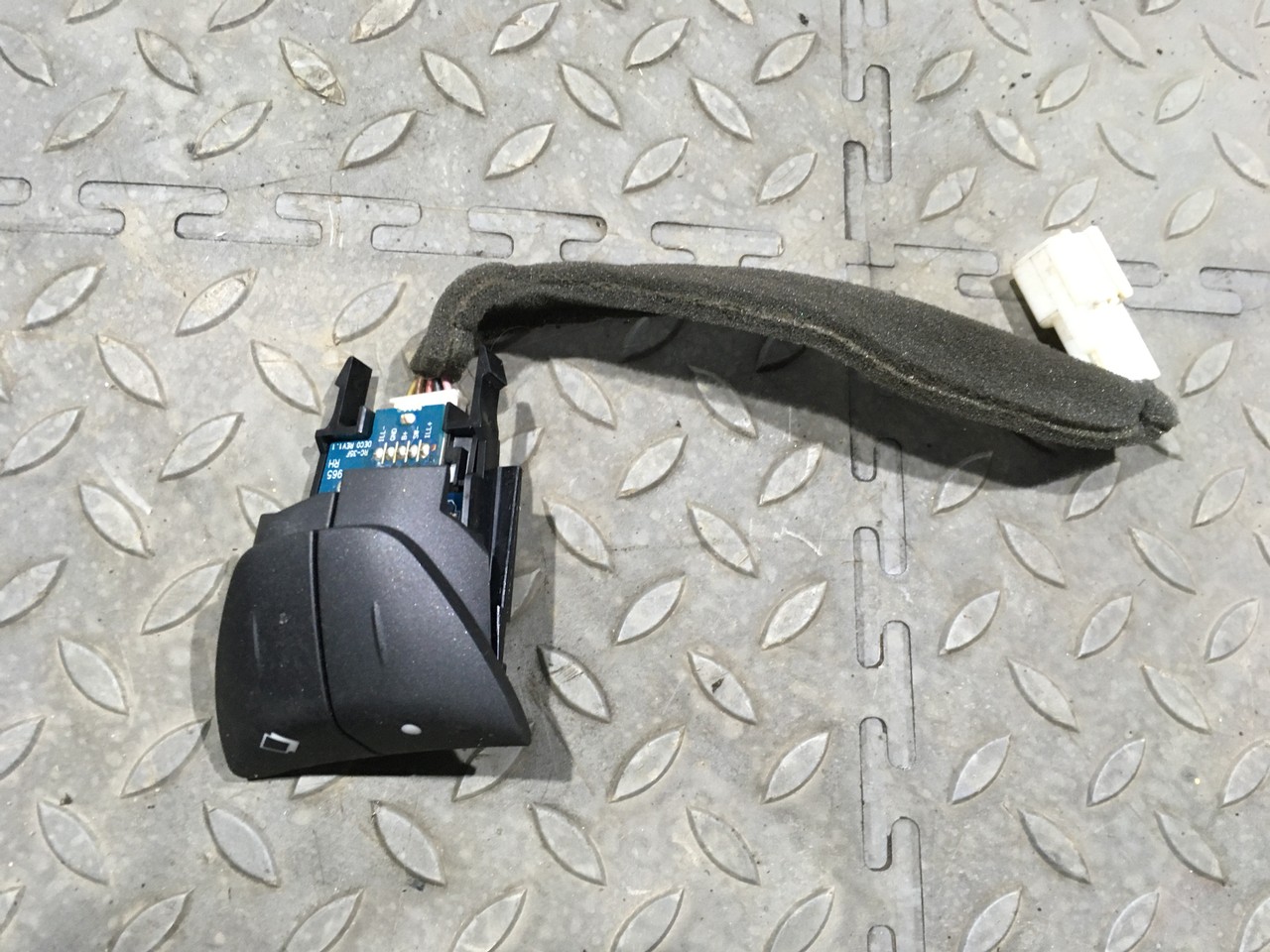 Кнопка управления бортовым компьютером Infiniti QX56 II