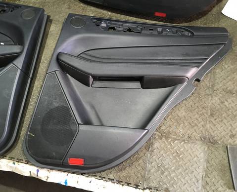 Обшивки двери / К-кт обшивок задних для Mercedes-Benz GLE Coupe AMG C292 (с 2015 по 2019)