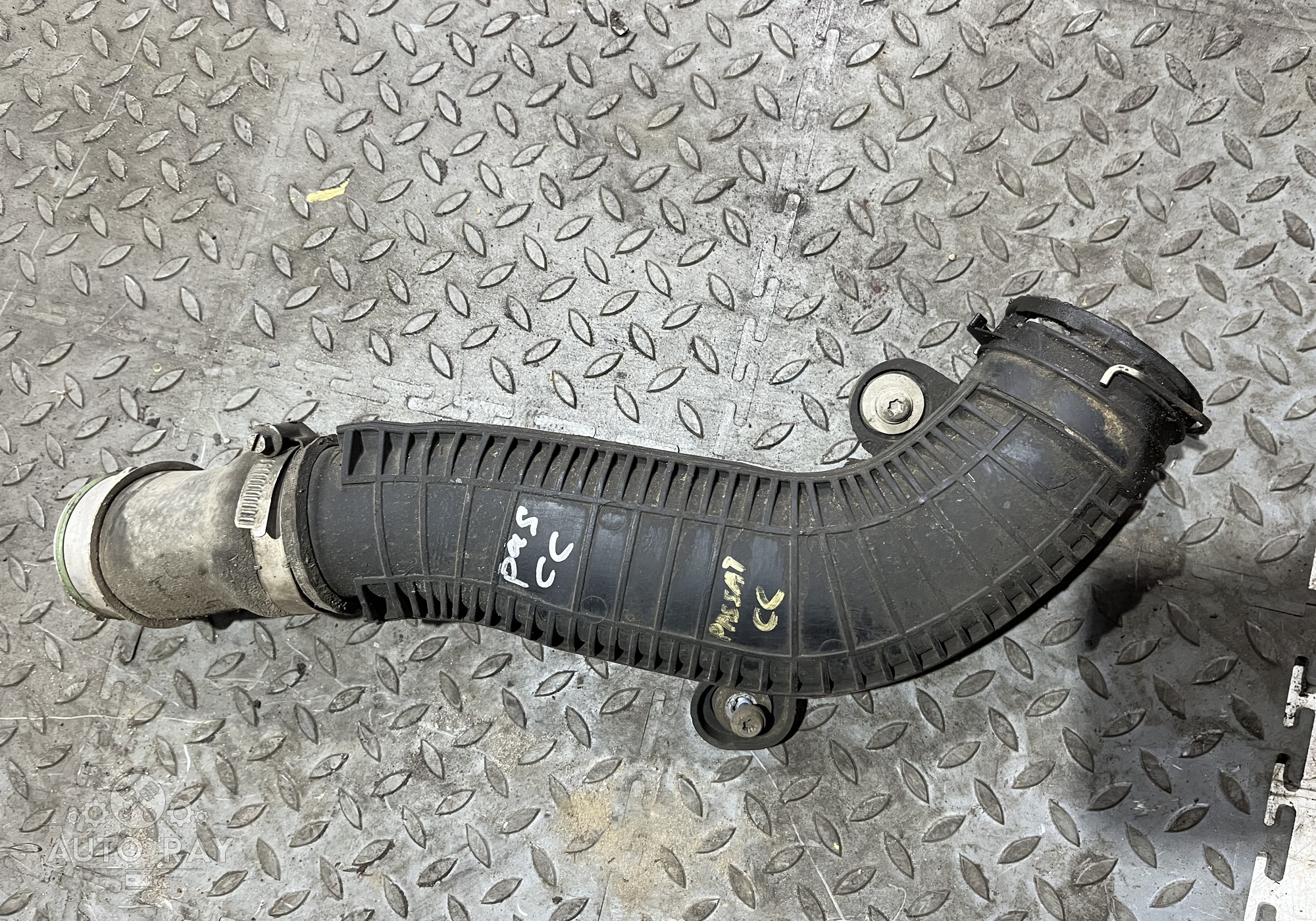 1K0145840R Патрубок интеркулера для Volkswagen Passat