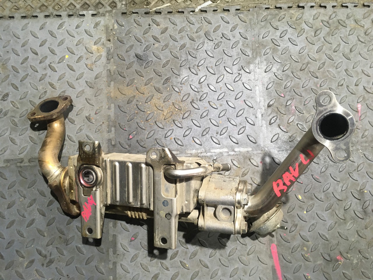 Радиатор системы EGR Toyota RAV4 CA40