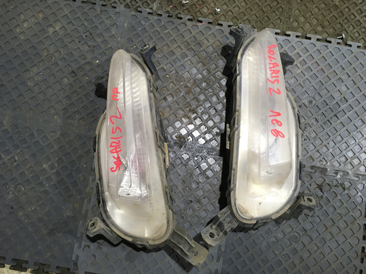 Фара ходовой огонь правый / левый Hyundai Solaris II