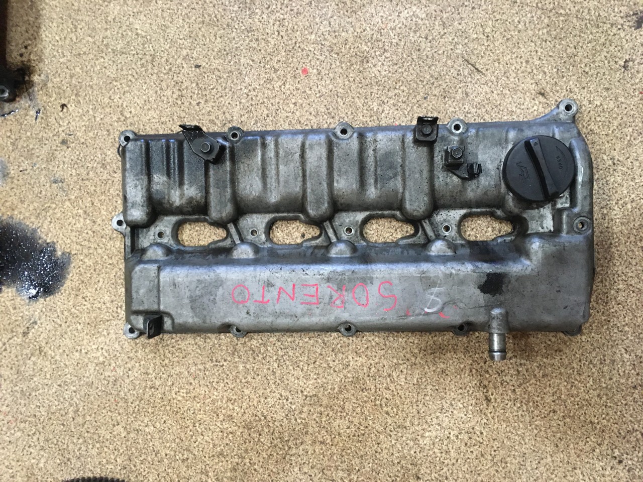 Крышка головки блока (клапанная) Kia Sorento I