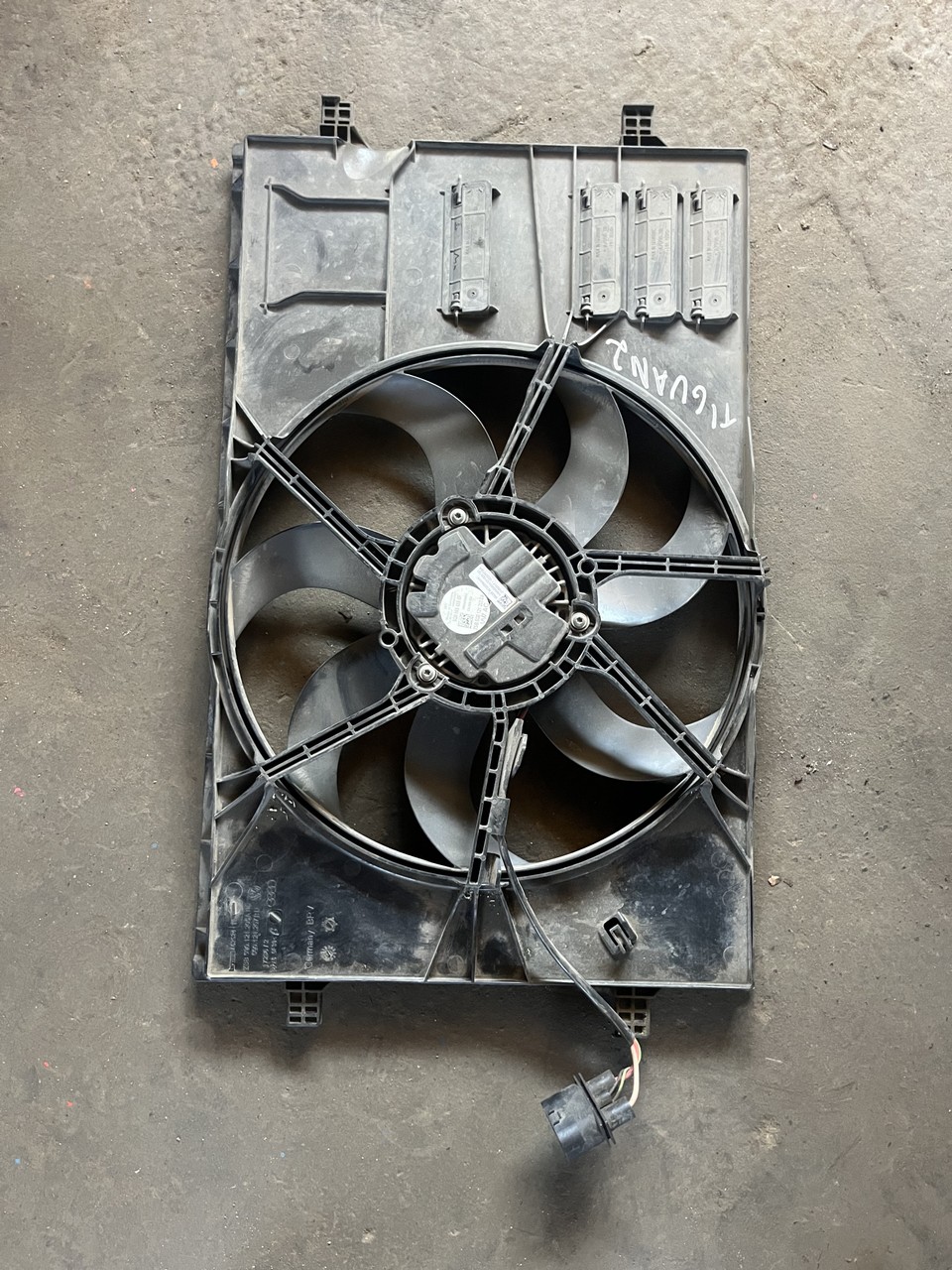 Вентилятор радиатора Volkswagen Tiguan II