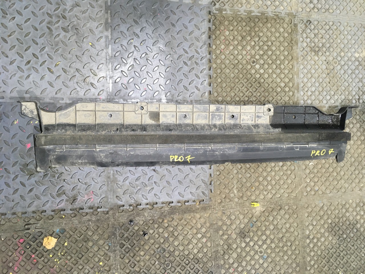 Пыльник радиатора / дефлектор радиатора Chery Tiggo 7 Pro Max