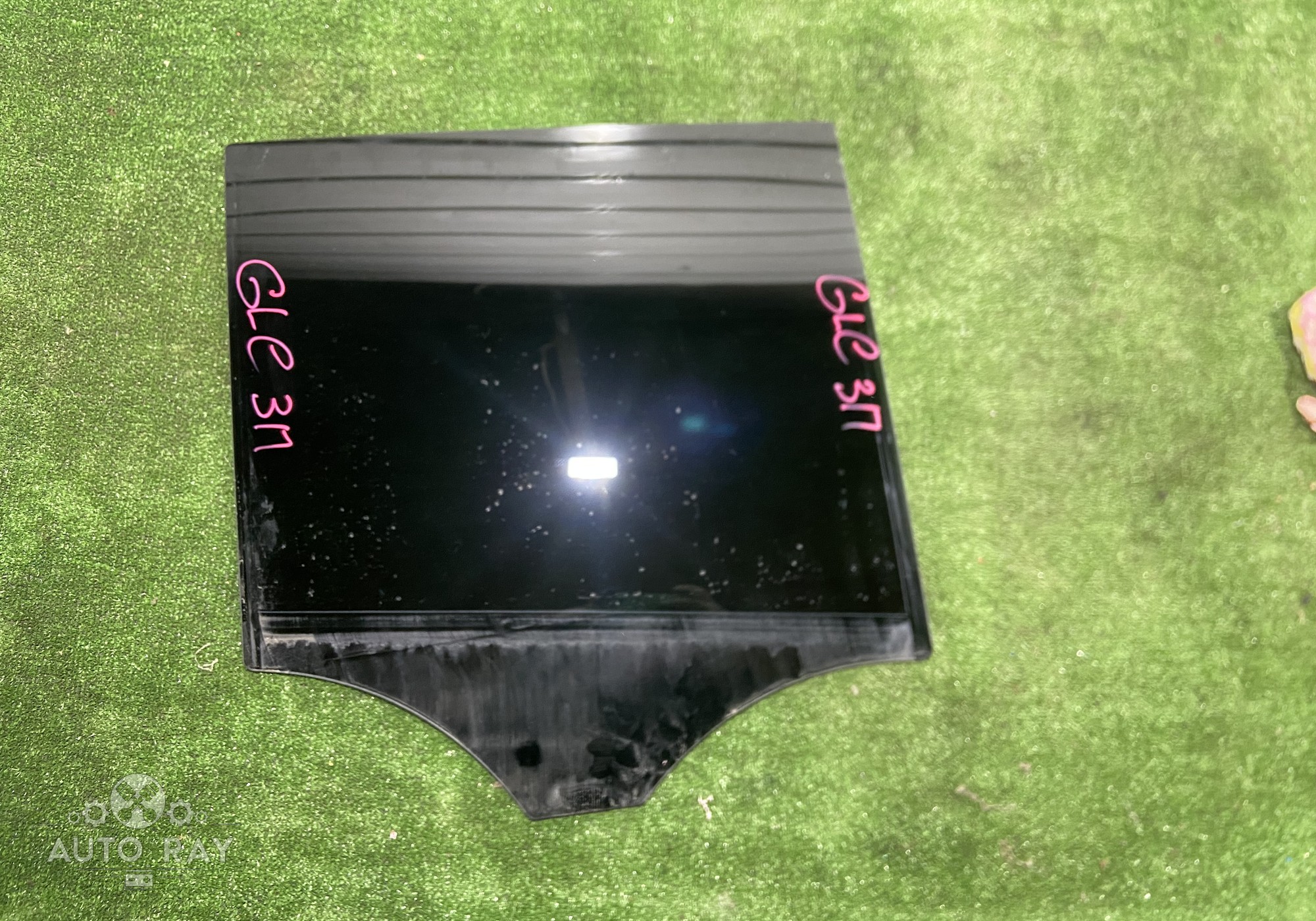 A1667352010 Стекло двери заднее правое для Mercedes-Benz GLE W166 (с 2015 по 2018)