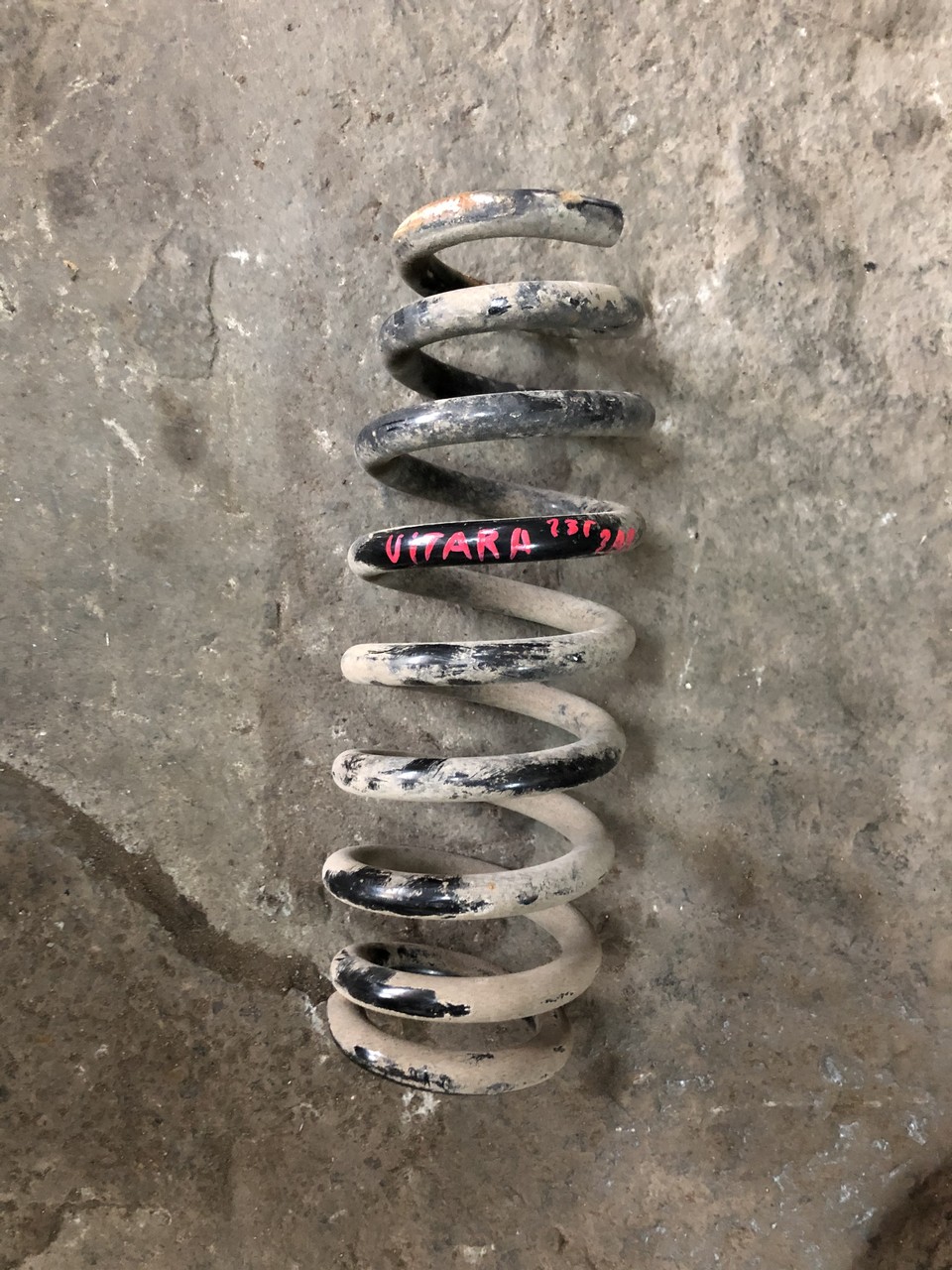 Пружина подвески задняя ! Suzuki Grand Vitara II