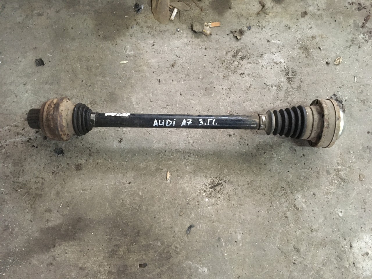 Полуось (привод) задний Audi A7 4G