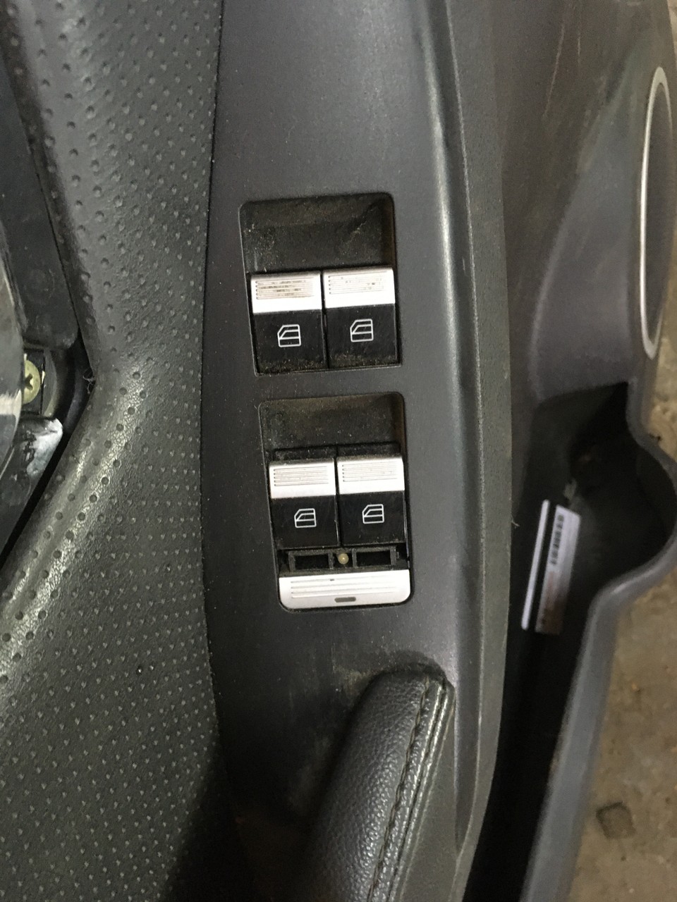 Блок управления стеклоподъемниками Lifan X60