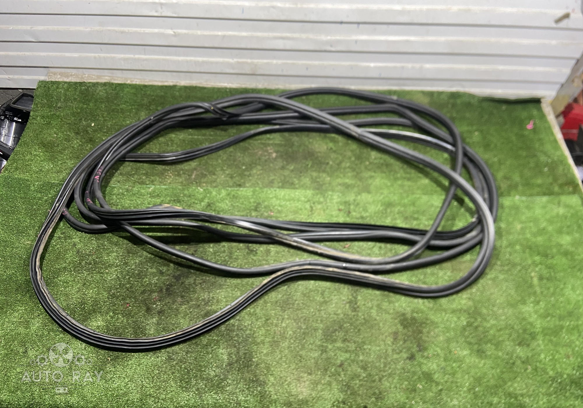 821203U000 Уплотнитель дверей и багажника для Kia Sportage III (с 2010 по 2016)