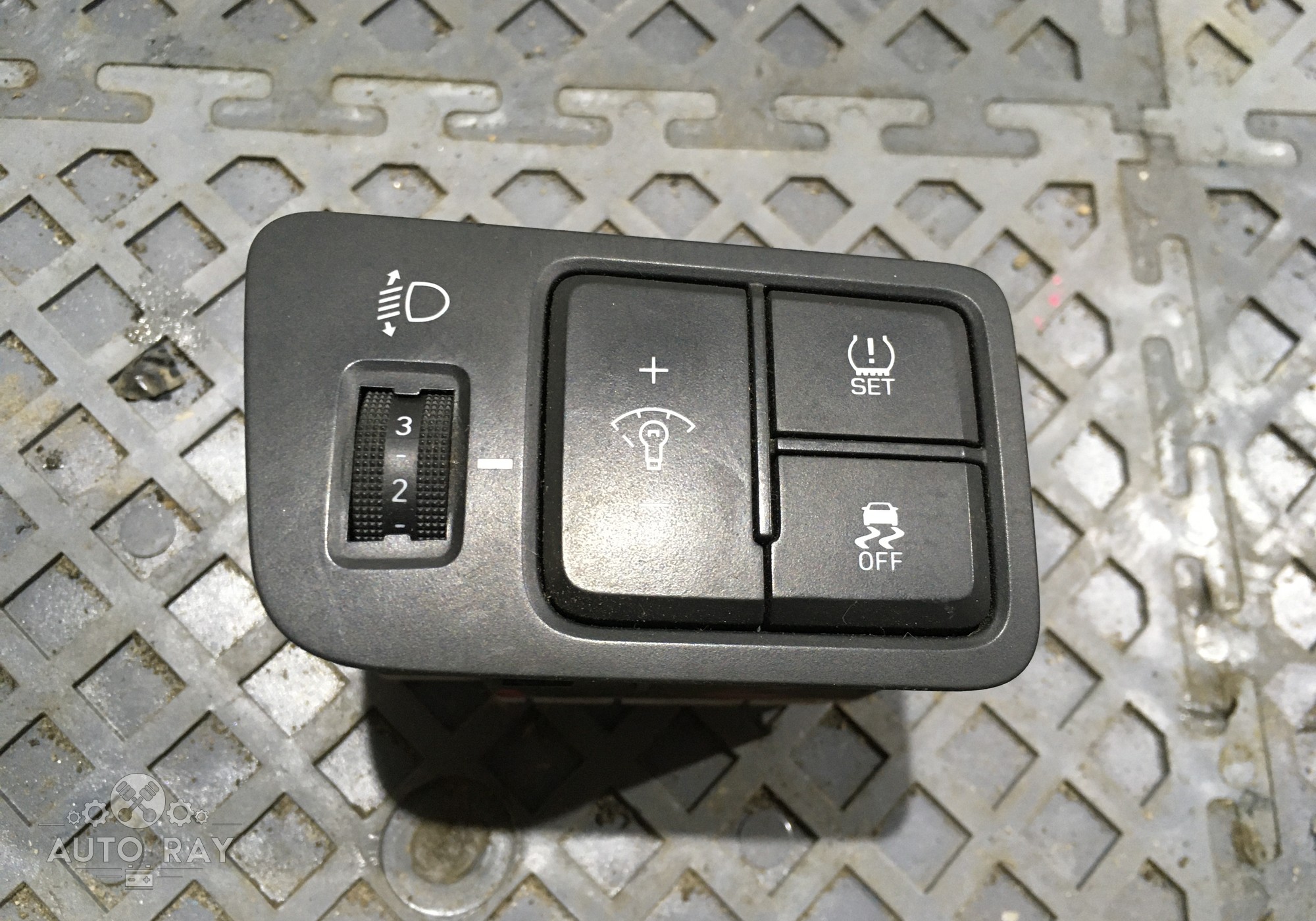 93300H5CA0 Кнопки разные / Блок кнопок для Hyundai Solaris II (с 2017)
